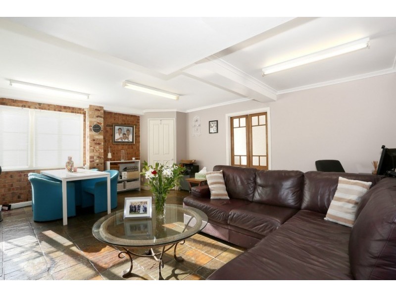 1 Fahy Street, Brassall QLD 4305