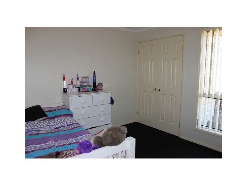 4 Oak Court, Yamanto QLD 4305