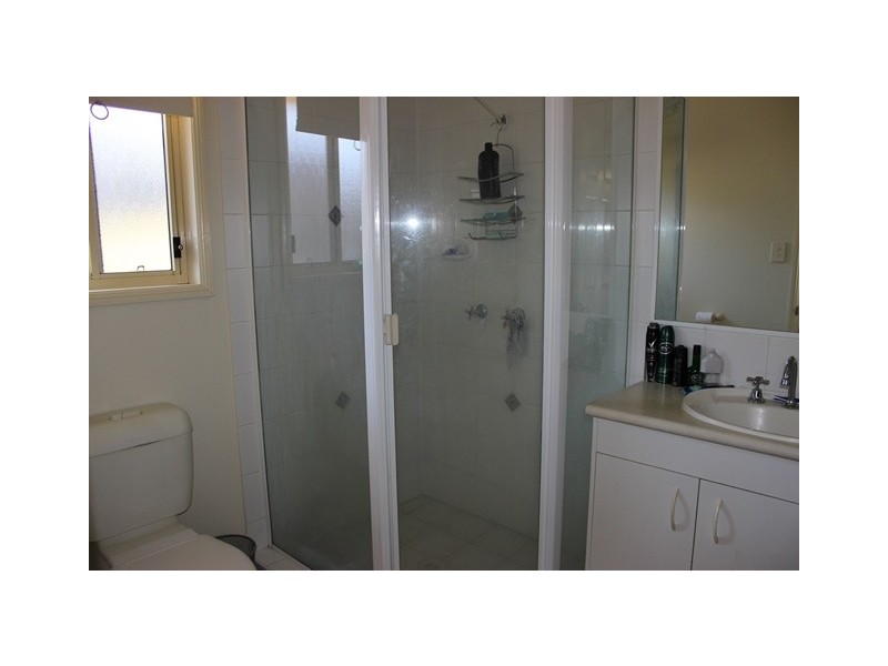 4 Oak Court, Yamanto QLD 4305