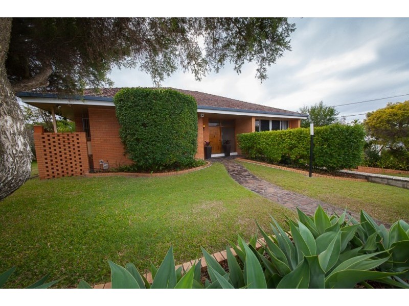 4 Rose Street, Eastern Heights QLD 4305