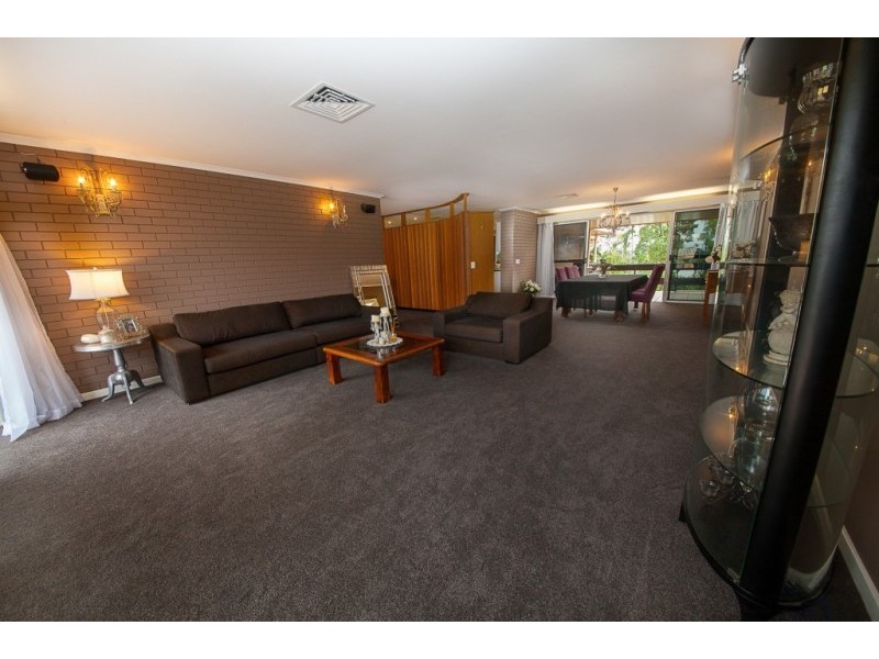 4 Rose Street, Eastern Heights QLD 4305