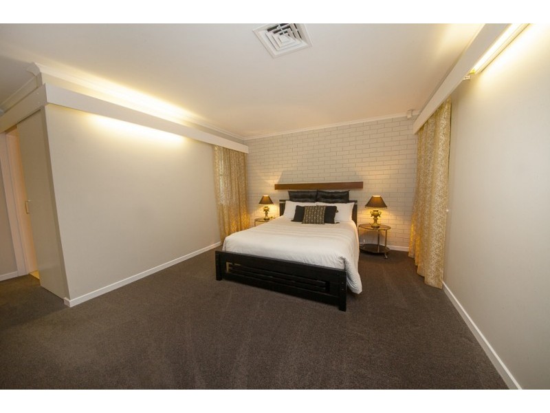 4 Rose Street, Eastern Heights QLD 4305