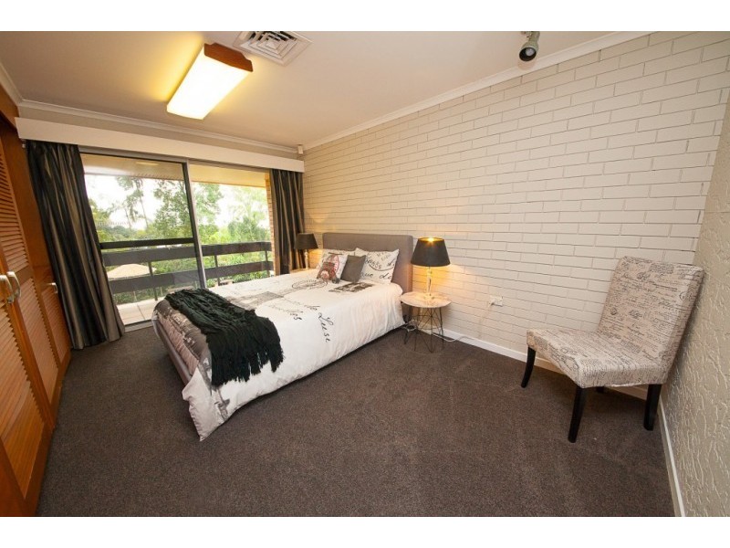 4 Rose Street, Eastern Heights QLD 4305