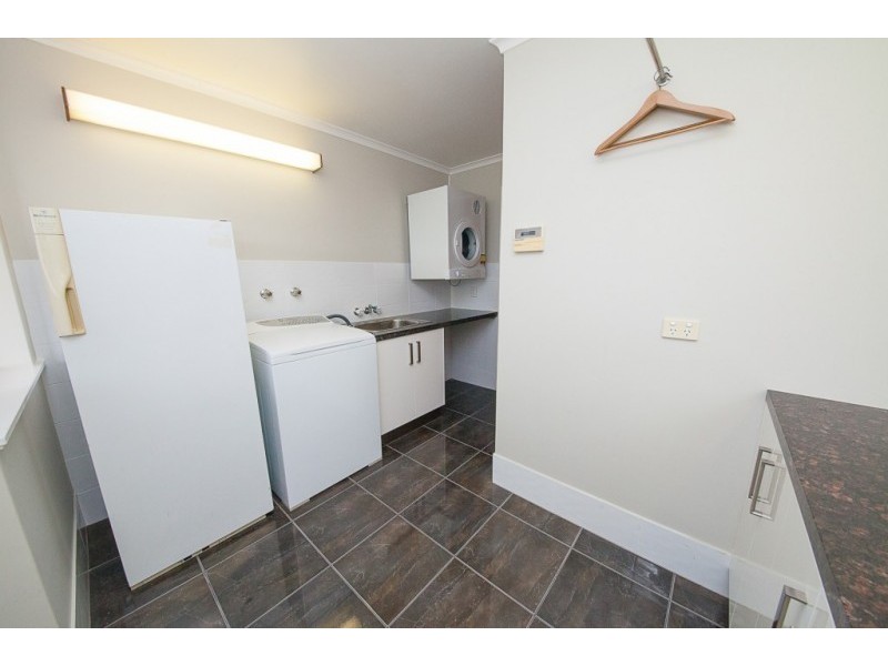 4 Rose Street, Eastern Heights QLD 4305