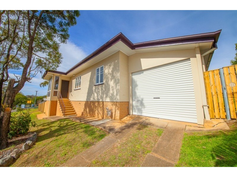 1 Simmons Road, North Ipswich QLD 4305