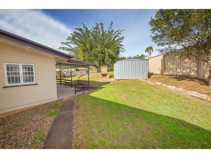 1 Simmons Road, North Ipswich QLD 4305