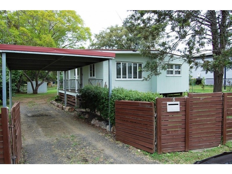 15 Hopetown Street, Tivoli QLD 4305