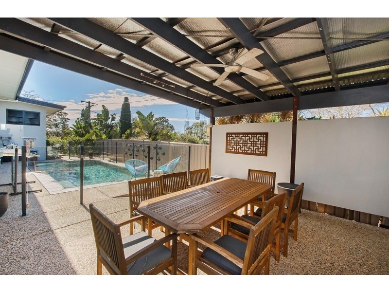 27 Taylor Street, Eastern Heights QLD 4305