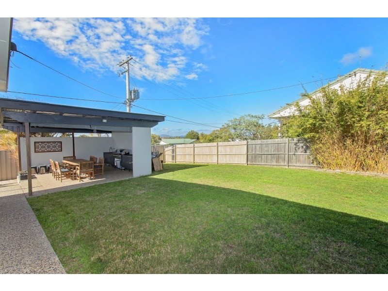 27 Taylor Street, Eastern Heights QLD 4305