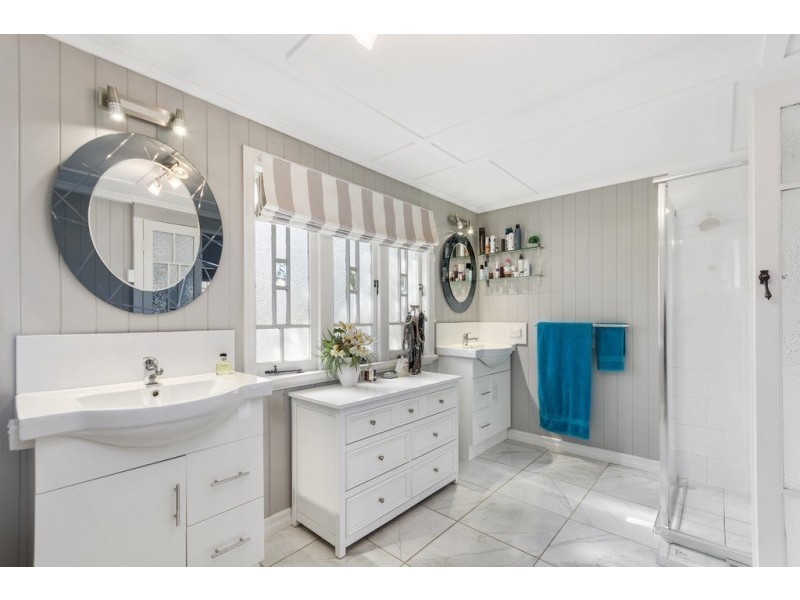 24 Frederick Street, Newtown QLD 4305