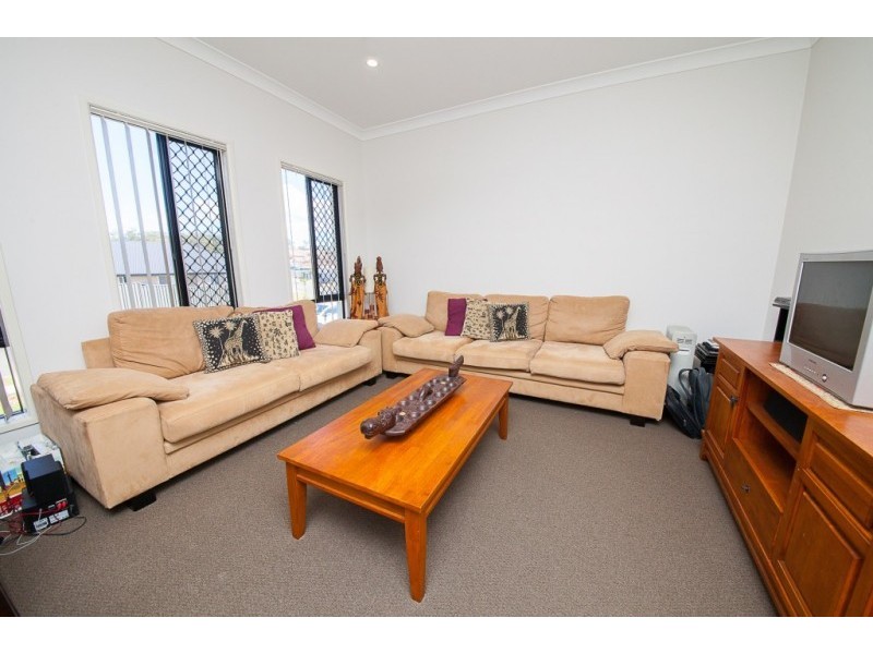 9 Nelson Circuit, Brassall QLD 4305