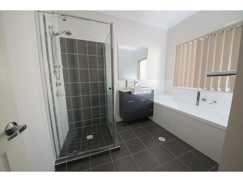 9 Nelson Circuit, Brassall QLD 4305