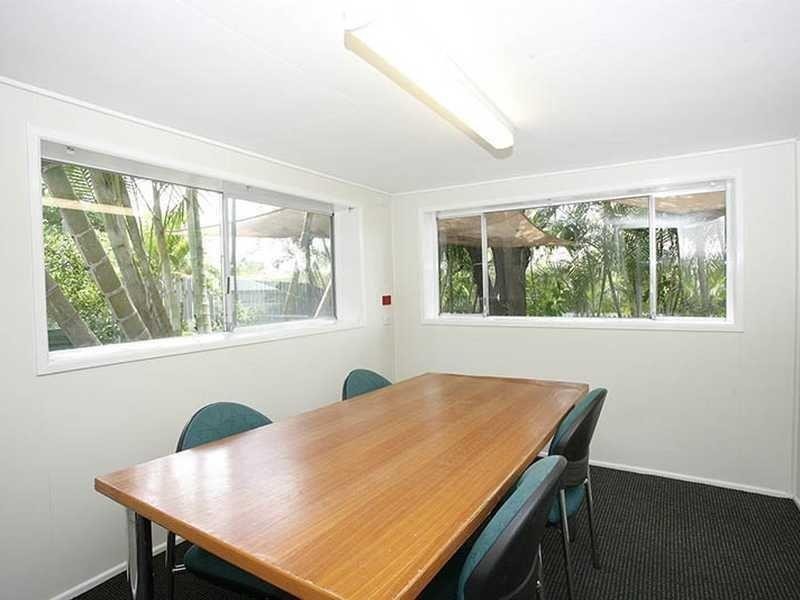 17 Macquarie Street, Booval QLD 4304