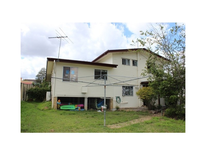 8 Eton Avenue, Flinders View QLD 4305