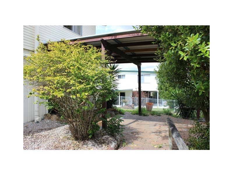 8 Eton Avenue, Flinders View QLD 4305
