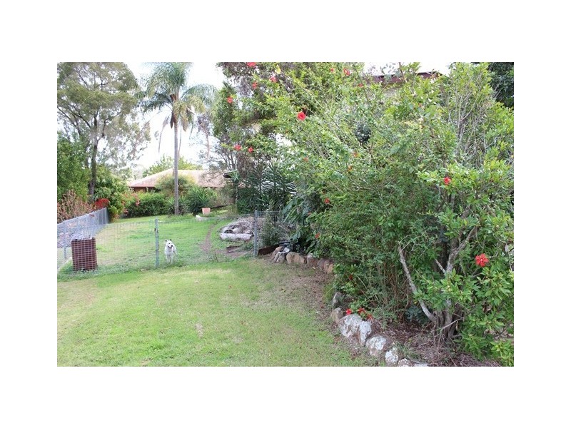 8 Eton Avenue, Flinders View QLD 4305