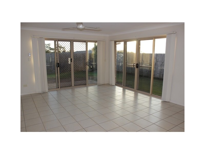 5 Wagtail Place, Bellbird Park QLD 4300