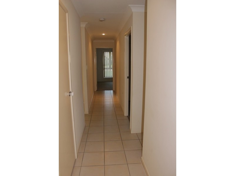 5 Wagtail Place, Bellbird Park QLD 4300