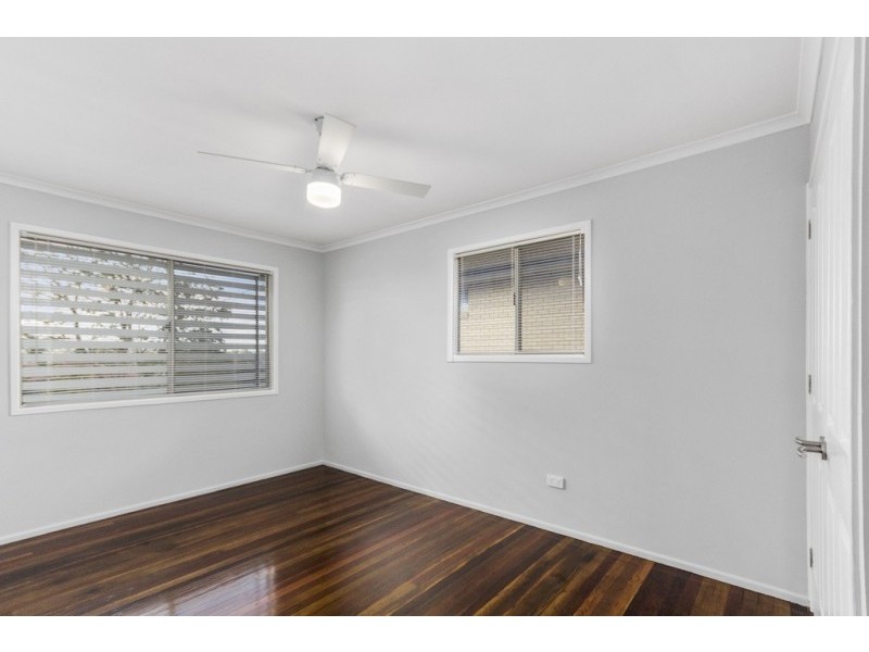 27 Edwards Street, Flinders View QLD 4305