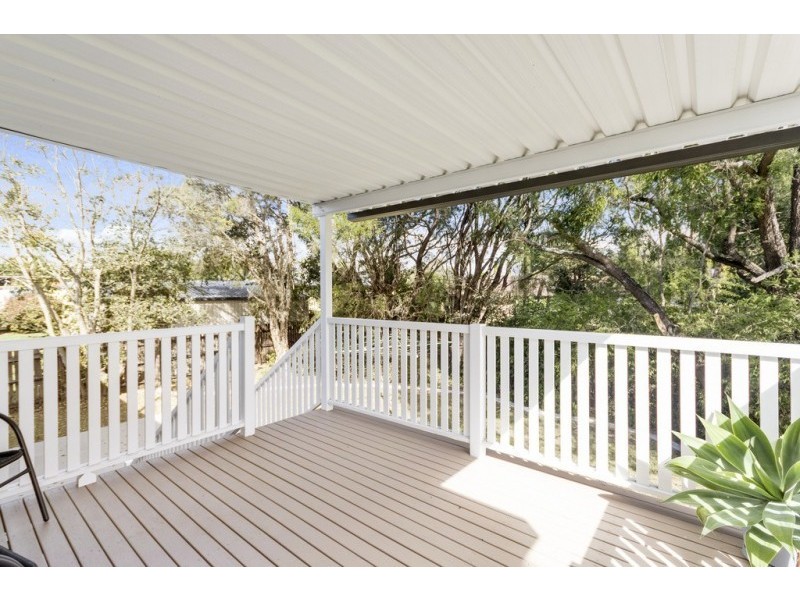 27 Edwards Street, Flinders View QLD 4305