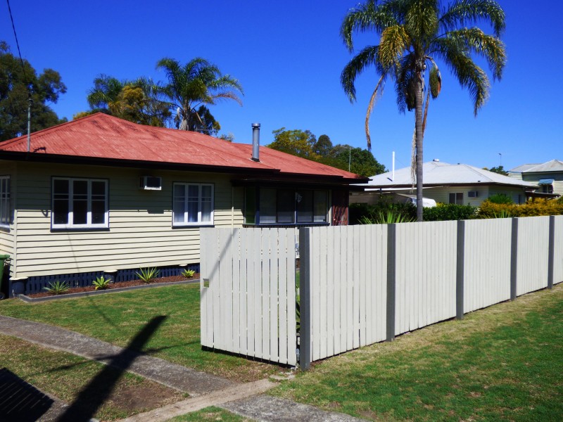 4 Berlin Street, Rosewood QLD 4340