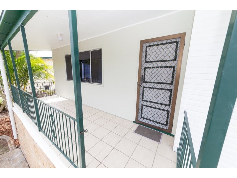 18 Raceview Street, Raceview QLD 4305