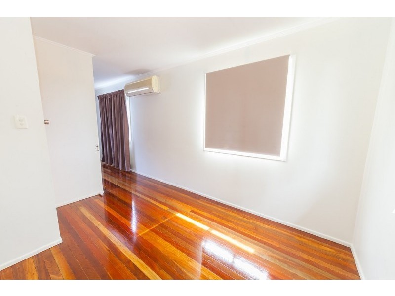 18 Raceview Street, Raceview QLD 4305