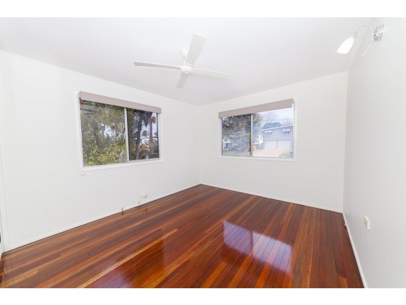 18 Raceview Street, Raceview QLD 4305