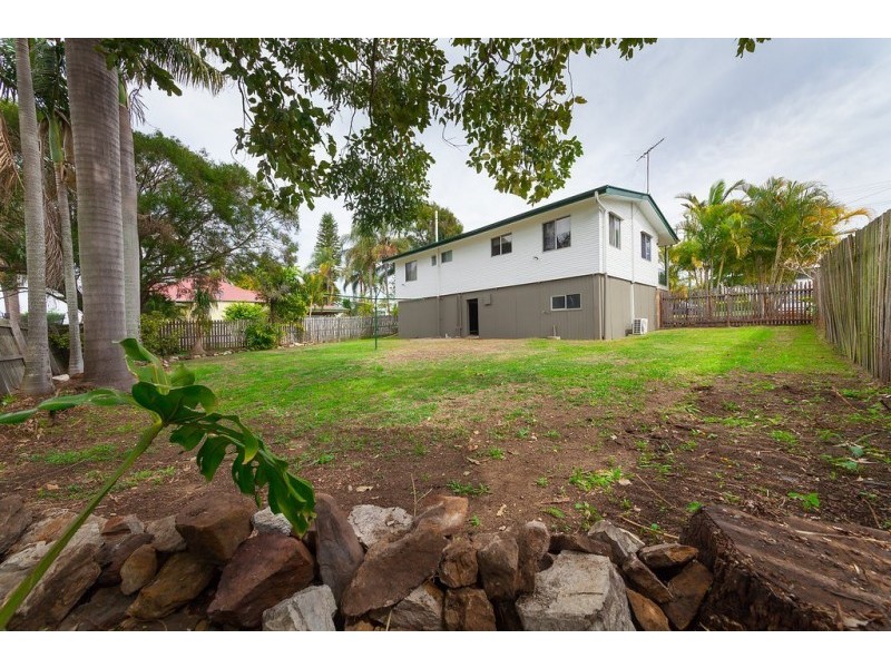 18 Raceview Street, Raceview QLD 4305