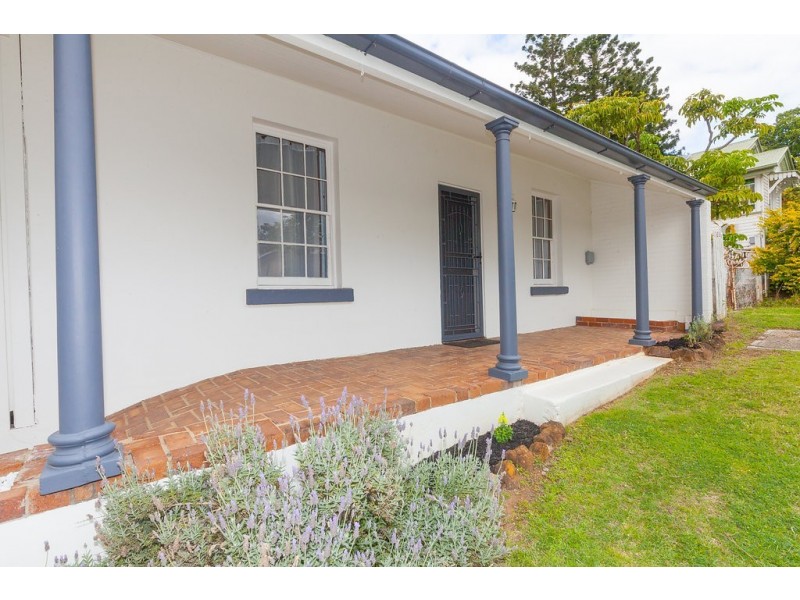 10 Murphy Street, Ipswich QLD 4305