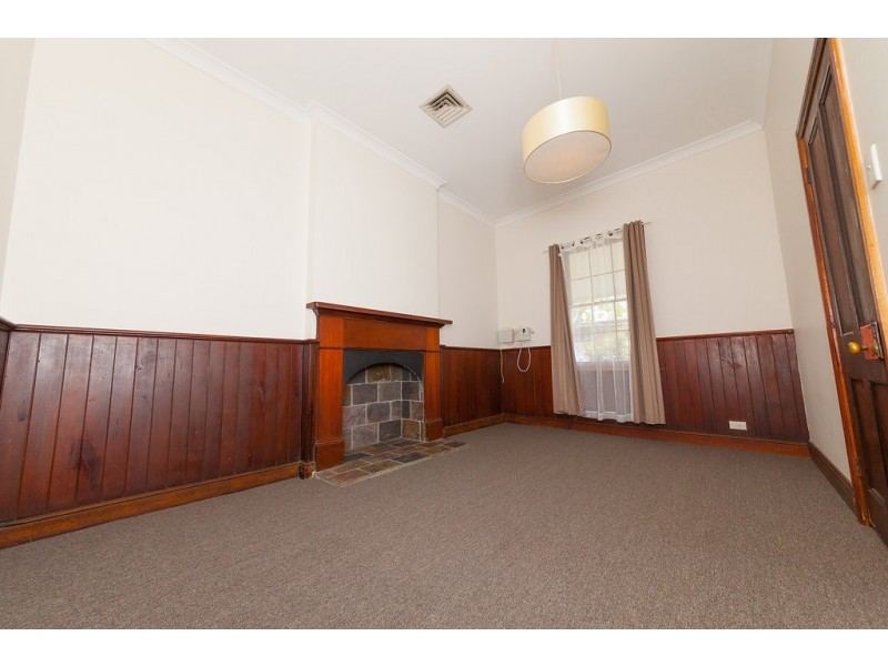 10 Murphy Street, Ipswich QLD 4305