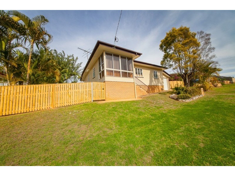 1 Simmons Road, North Ipswich QLD 4305