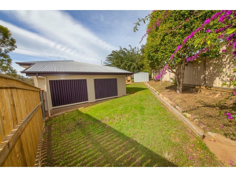 1 Simmons Road, North Ipswich QLD 4305