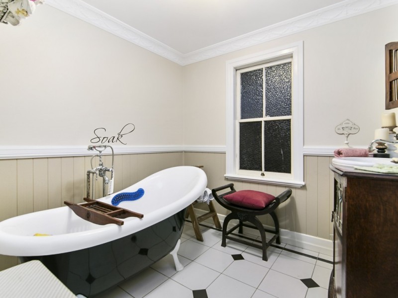 15 Joffre Street, Booval QLD 4304