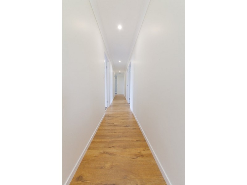 10 Vauxhall Street, North Tivoli QLD 4305