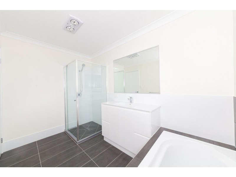 10 Vauxhall Street, North Tivoli QLD 4305