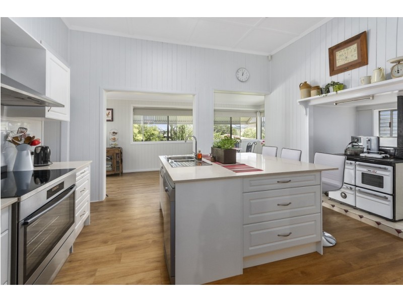 61 Henderson Road, Lanefield QLD 4340
