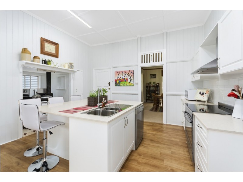 61 Henderson Road, Lanefield QLD 4340
