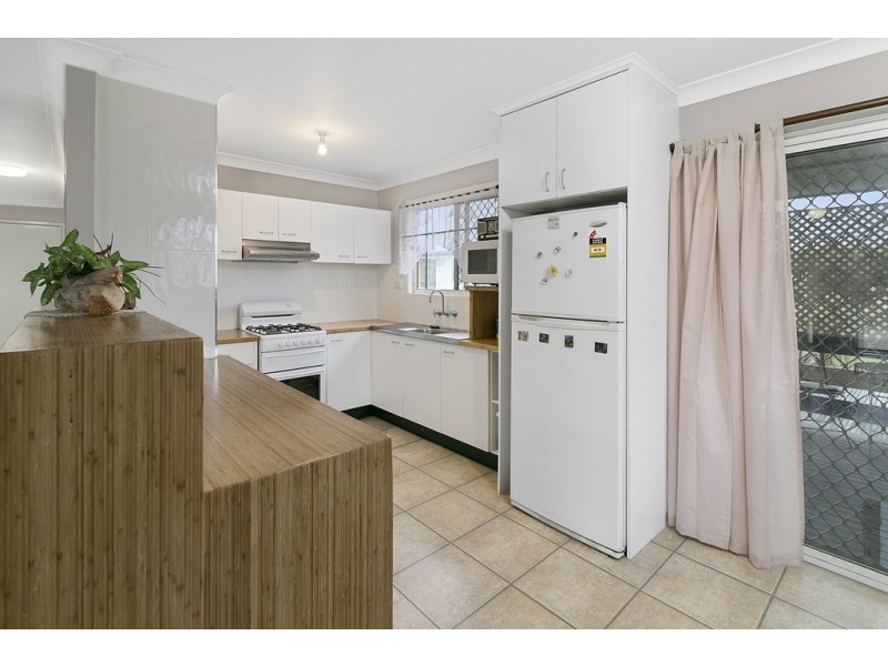 1 Madden Street, Silkstone QLD 4304