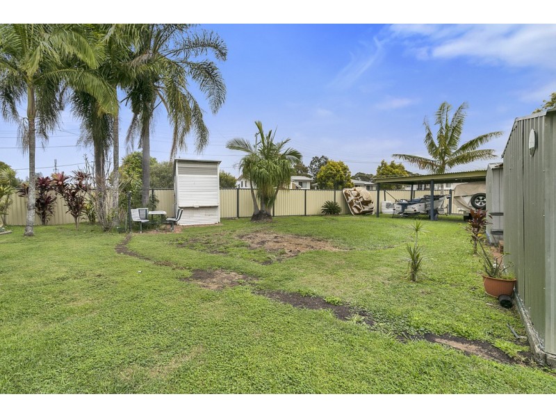 1 Madden Street, Silkstone QLD 4304