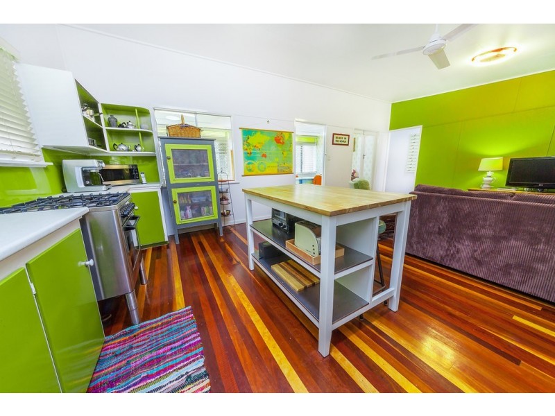 11 Jellicoe Street, Brassall QLD 4305