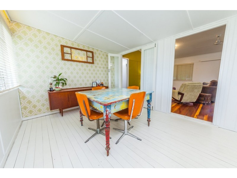 11 Jellicoe Street, Brassall QLD 4305