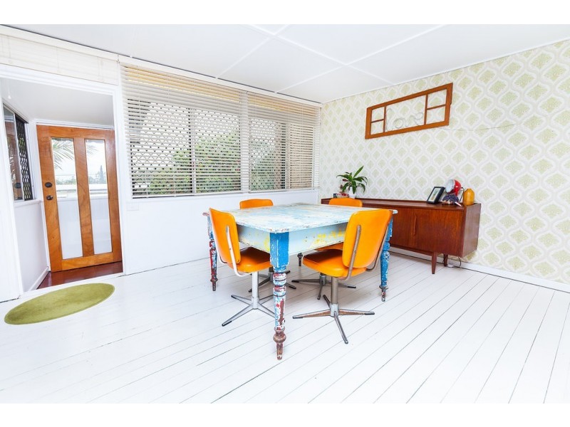 11 Jellicoe Street, Brassall QLD 4305