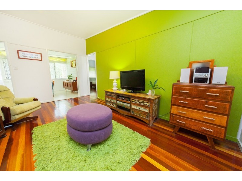 11 Jellicoe Street, Brassall QLD 4305