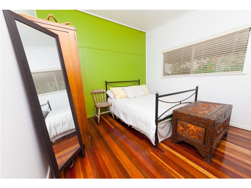 11 Jellicoe Street, Brassall QLD 4305