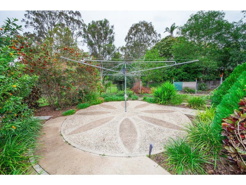 11 Jellicoe Street, Brassall QLD 4305