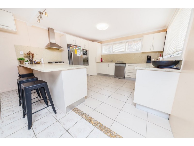 5 Menzies Lane, Eastern Heights QLD 4305