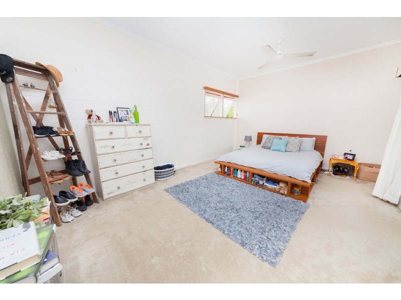 5 Menzies Lane, Eastern Heights QLD 4305