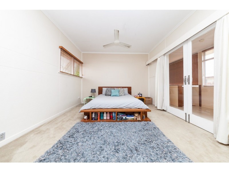 5 Menzies Lane, Eastern Heights QLD 4305