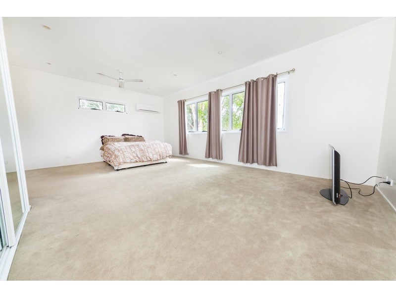5 Menzies Lane, Eastern Heights QLD 4305